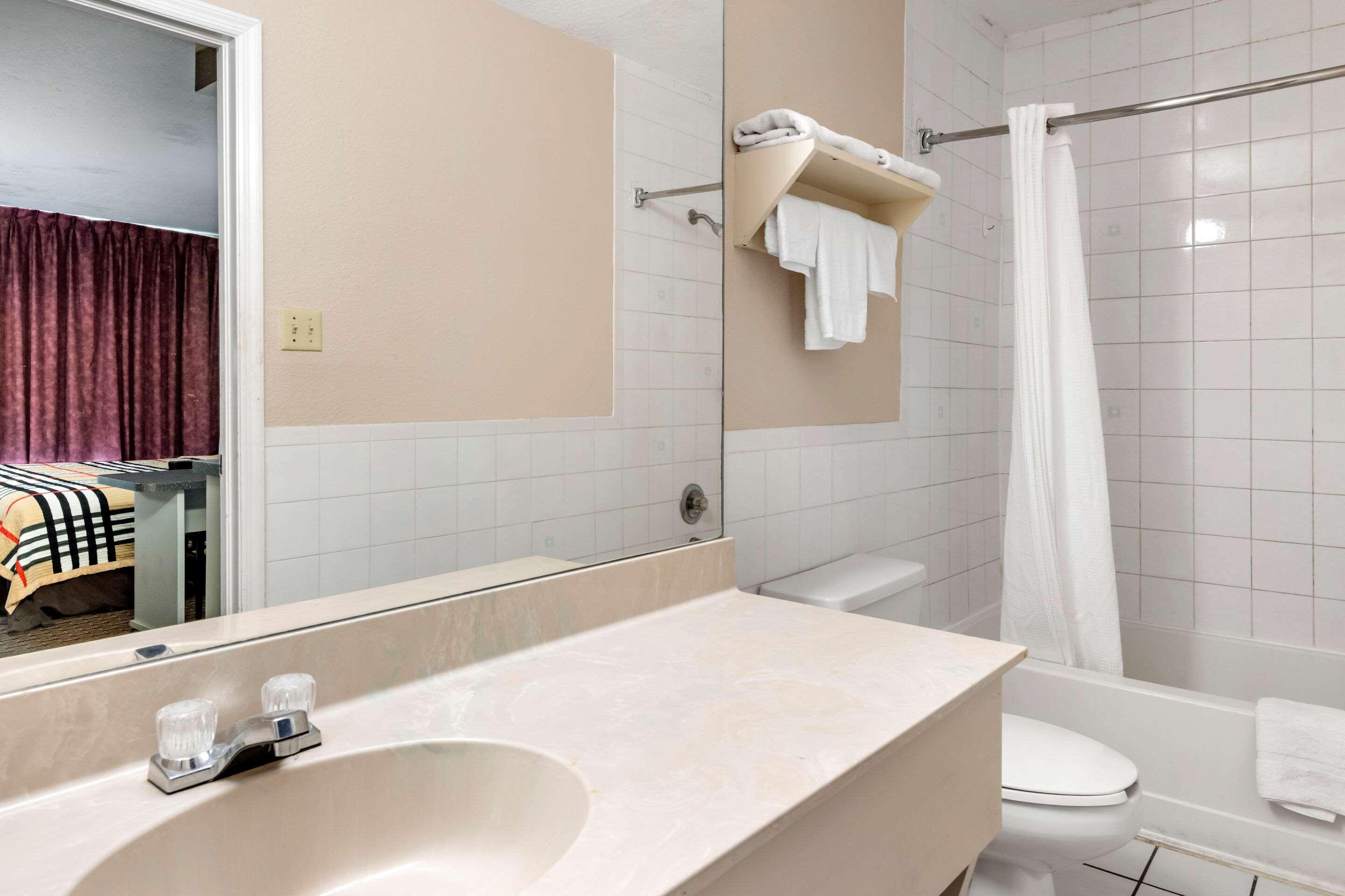 Rodeway Inn New Port Richey Εξωτερικό φωτογραφία