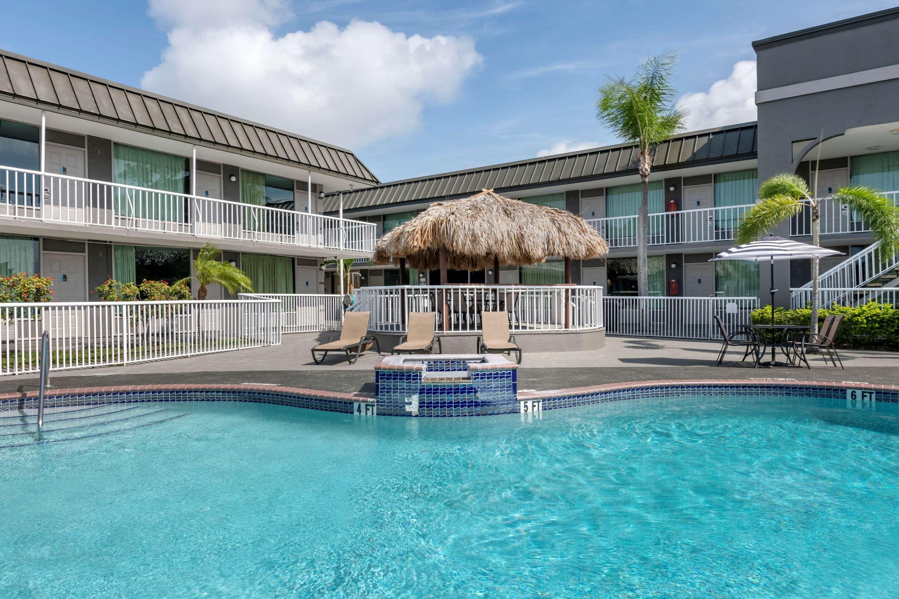 Rodeway Inn New Port Richey Εξωτερικό φωτογραφία