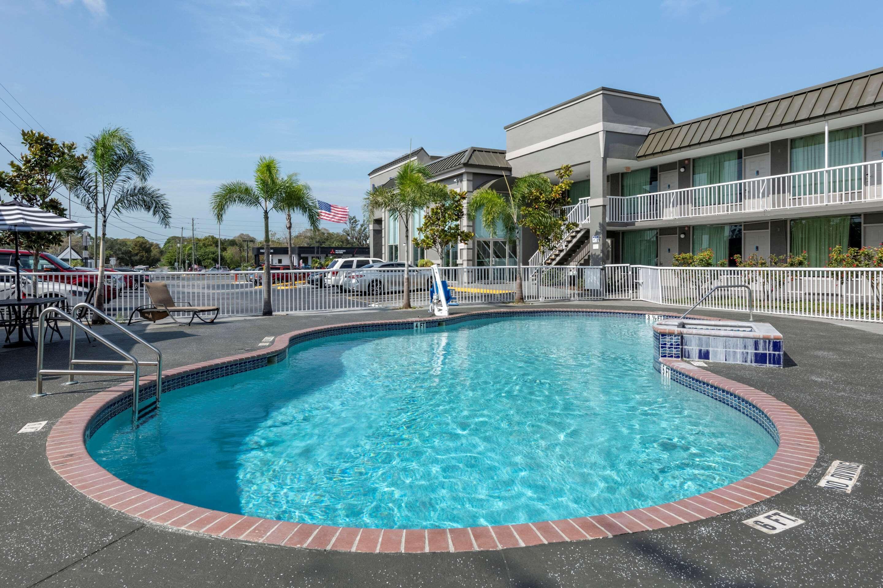 Rodeway Inn New Port Richey Εξωτερικό φωτογραφία