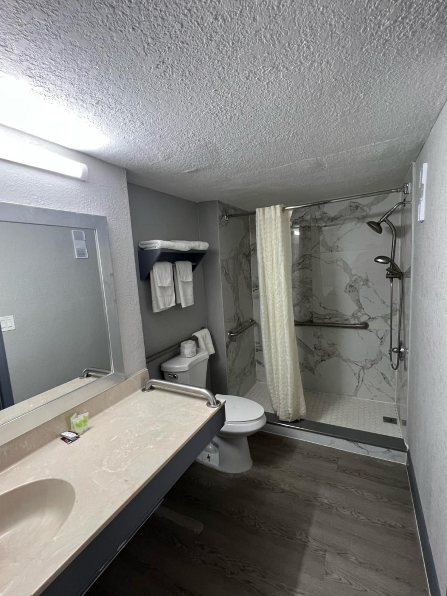 Rodeway Inn New Port Richey Εξωτερικό φωτογραφία